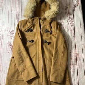 SACHI Camel Lambswool Coat with zipper & toggles with  Faux Fur Trim